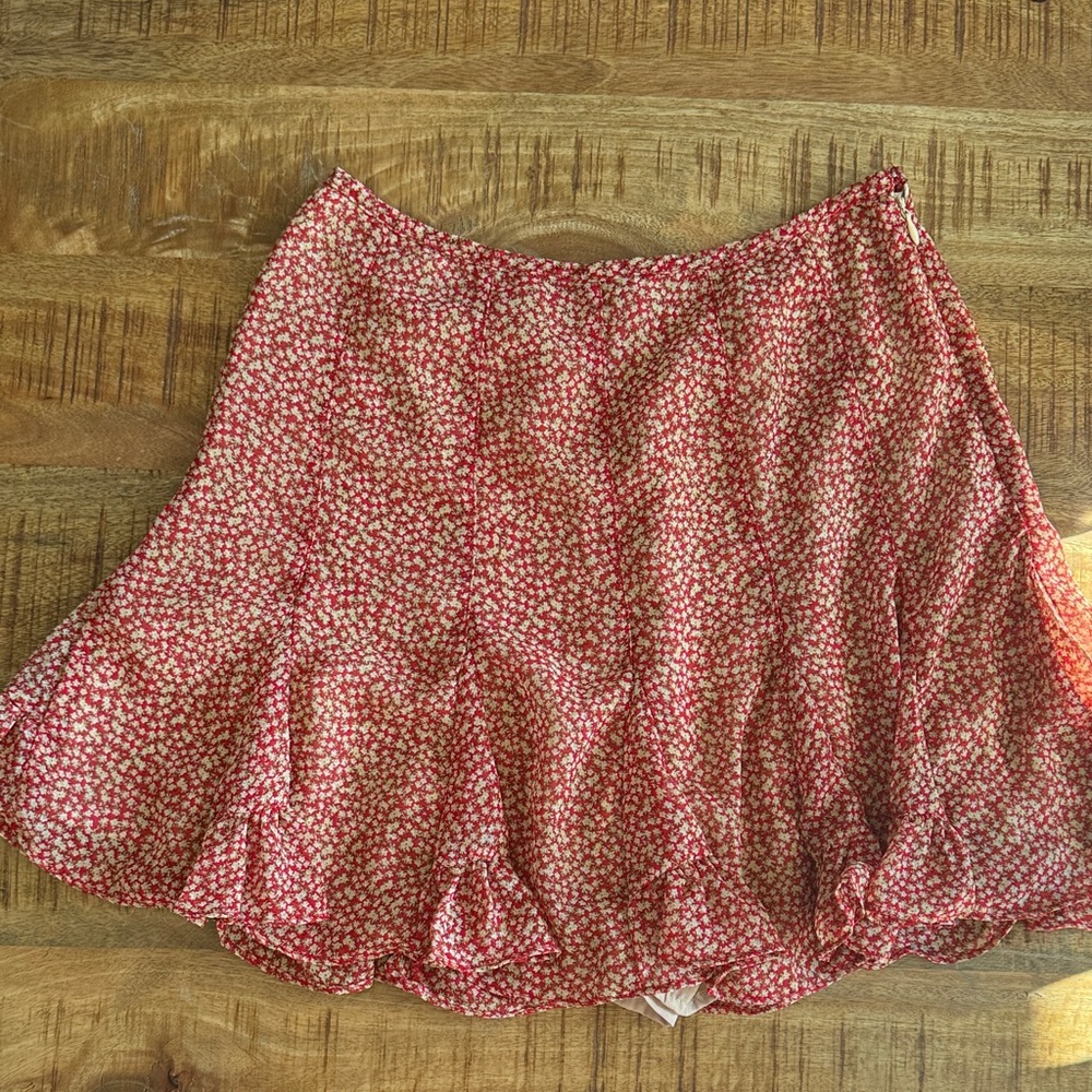 NWOT Vici Red Floral Skort